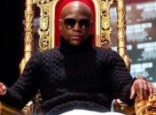 Мейвезер назначил награду за помощь в поимке убийцы своего ювелира