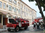 В ГСЧС сообщают о ликвидации пожара в здании апелляционного суда в Харькове