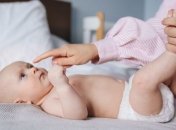 Подгузники для новорожденных: доктор Комаровский подсказал на что стоит обратить внимание 