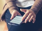 Не забувайте, що користуватися потрібно лише якісними зарядними пристроями