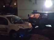 На Дорогожичах в Киеве в квартире нашли три трупа: первое видео с места событий