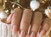 Зимний маникюр 2024 года.