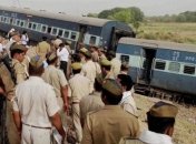 Минимум 23 человека погибли в результате трагедии на железной дороге в Индии 