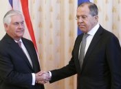 Лавров призвал Тиллерсона не допустить повторных ударов США в Сирии