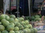 СМИ: В Крыму продают "запрещенные" овощи и фрукты