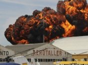 На авиашоу в Мадриде произошло крушение самолета, есть погибшие