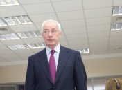 Азаров поручил разобраться с незаконной застройкой крымских парков