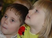 Усыновлять детей станет проще