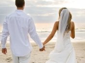 Американская пара сыграла свадьбу в вагоне метро