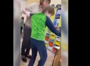 "Говорила, что украинский - это язык де*илов": знакомые рассказали об избившей школьника с инвалидностью учительнице