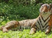 В Британии полицейские с вертолетом ловили тигра, который оказался скульптурой