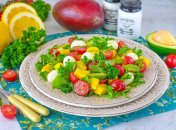 Экзотический, кисло-сладкий и невероятно вкусный салат