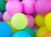 Поздравления с Днем рождения: стихи и открытки на 9 февраля