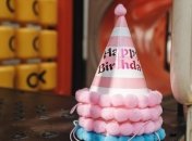 Поздравления с Днем рождения 21 марта: стихи и открытки