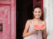 Можно ли есть арбуз кормящей грудью маме