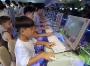 Китайцы отправляют детей-игроманов за колючую проволоку