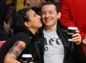 Хакеры взломали Twitter вдовы Честера Бреннингтона