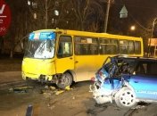 У Києві сталося ДТП за участю маршрутки (Відео)