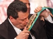 Альварес отказался от титула WBC, чемпионом стал Головкин