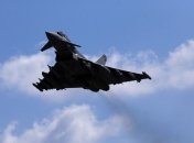 Сверхзвуковой истребитель сильно испугал жителей Парижа (видео)