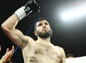 Гвоздик проиграл Бетербиеву чемпионский пояс WBC