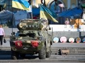 Аваков призывает "патриотов" с Майдана идти на фронт