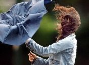 До України йде негода: синоптики попереджають про зливи та штормовий вітер