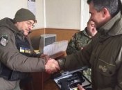 В Дебальцево наградили бойцов-миллиционеров