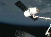 НАСА пристыковали американский частный "грузовик" Dragon к станции