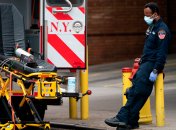 Співробітник швидкої допомоги у США.