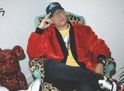 Вийшов новий кліп Потапа на пісню "Додому", який він зняв на карантині