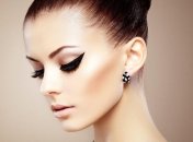 Идеальный макияж: как правильно рисовать стрелки (Фото)