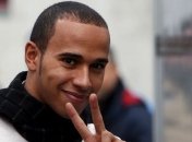 Хэмилтон подколол 40-летнего Райкконена