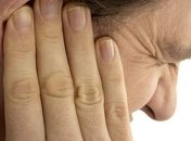 Как фоновый шум в голове влияет на способности человека?