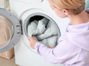 Самая частая причина такой неприятности — неправильная стирка