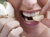 Как лечить герпес на губах: народные средства