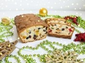 Этот кекс станет вкусным угощением для всей семьи.