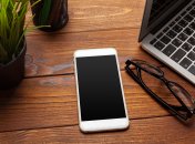 Екраном вверх чи вниз – вічне питання