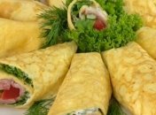 Соковита та ніжна закуска з яєчних млинців