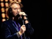 Олег Винник спел знаменитый хит "Я люблю тільки тебе" (Видео)