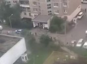 В Москве около двух десятков граждан с нацистской символикой устроили побоище и стрельбу (видео)