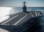 В состав американского флота вошел авианосец-гигант