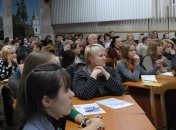 В Днепре волонтеры организовали обучающие курсы для беженцев