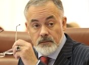 Родителям придется и дальше ремонтировать детсады и школы