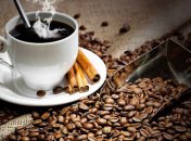 Украинцам массово подсовывают фальшивый кофе: как легко отличить подделку