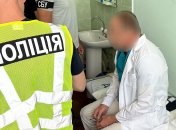 Правоохранители продолжают задерживать нечистых на руку медиков