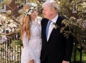 Британский премьер Джонсон тайно обвенчался с Кэрри Симондс: свадебное фото