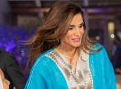 В платье с яркой вышивкой: новый образ королевы Иордании (Фото)