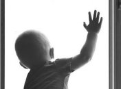 Отвлеклась на секунду: в Киеве из окна выпал 4-летний мальчик (фото)