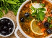 Рецепт дня: солянка с копченостями